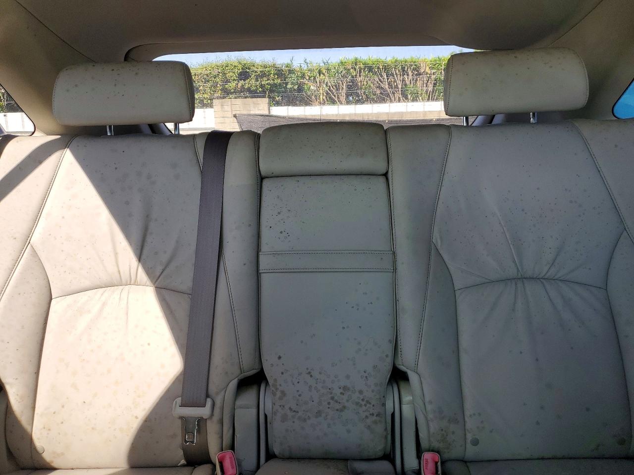2005 LEXUS RX330