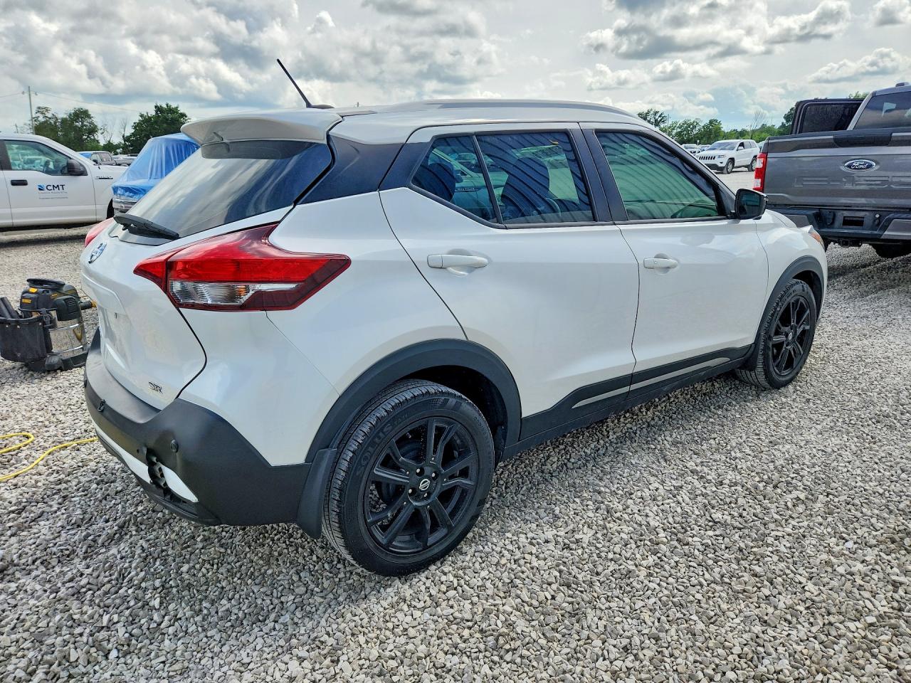 2020 NISSAN KICKS