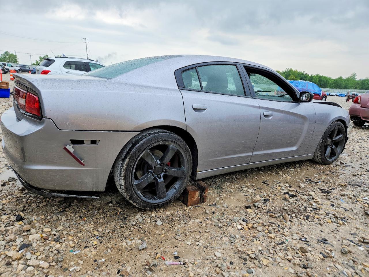 2013 DODGE CHARGER