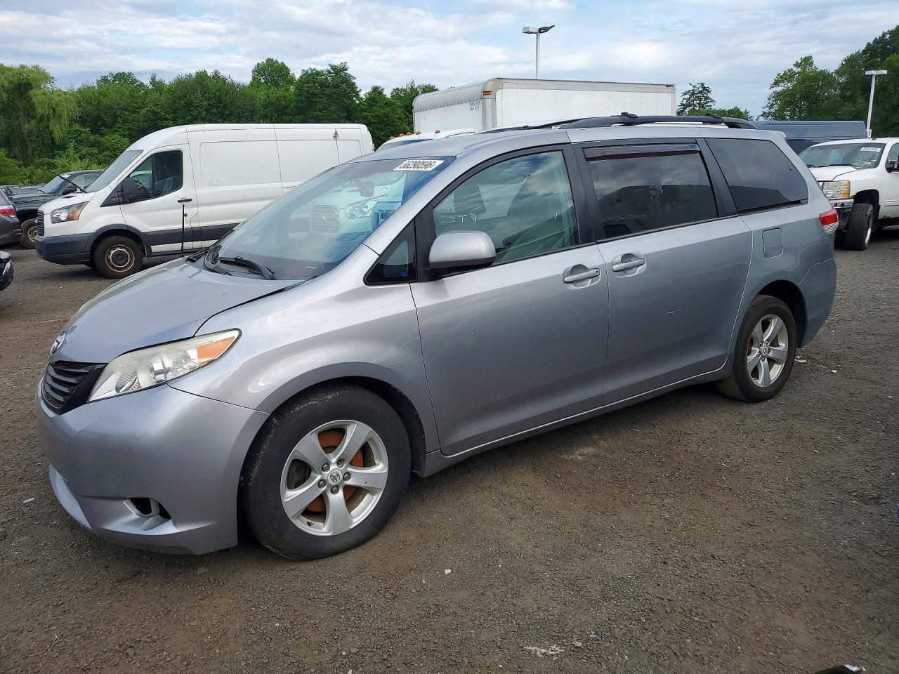 2013 TOYOTA SIENNA