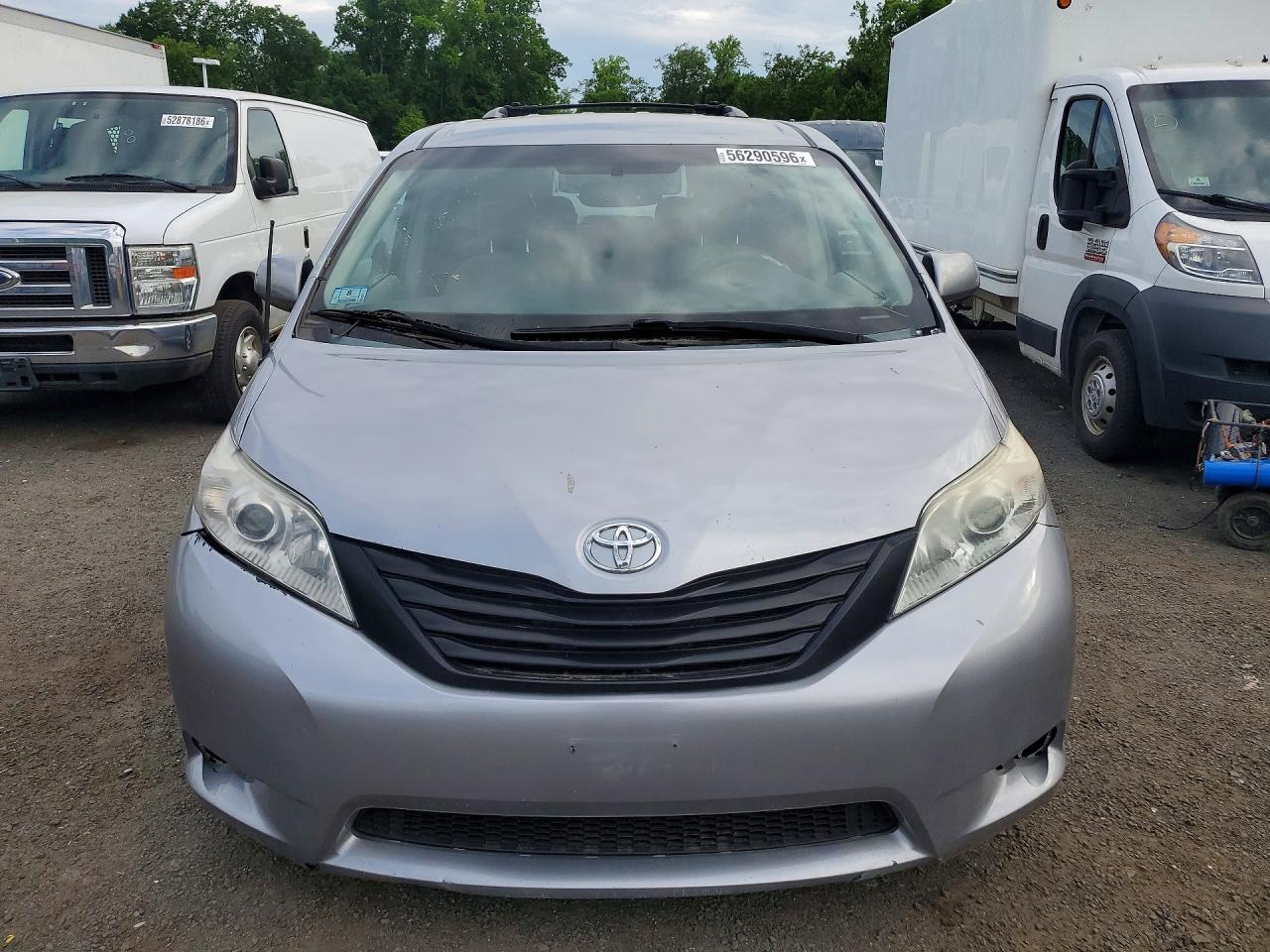2013 TOYOTA SIENNA