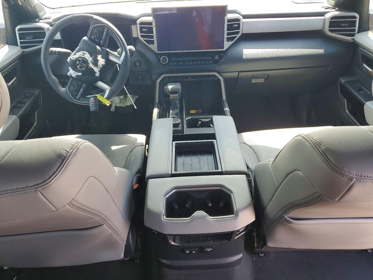 2025 TOYOTA TUNDRA