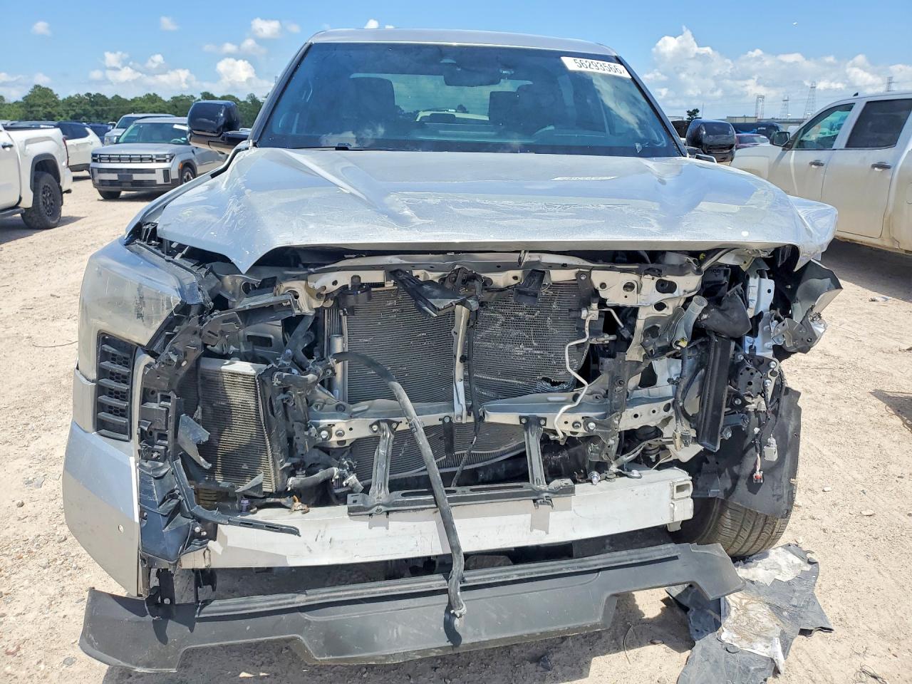 2025 TOYOTA TUNDRA