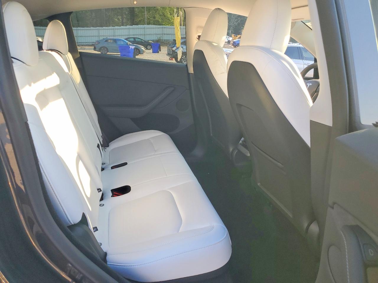 2025 TESLA MODEL Y