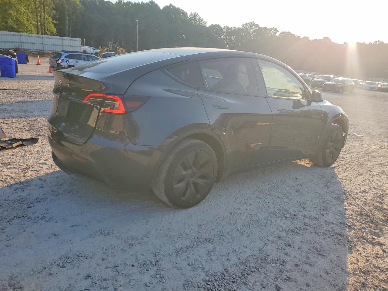 2025 TESLA MODEL Y