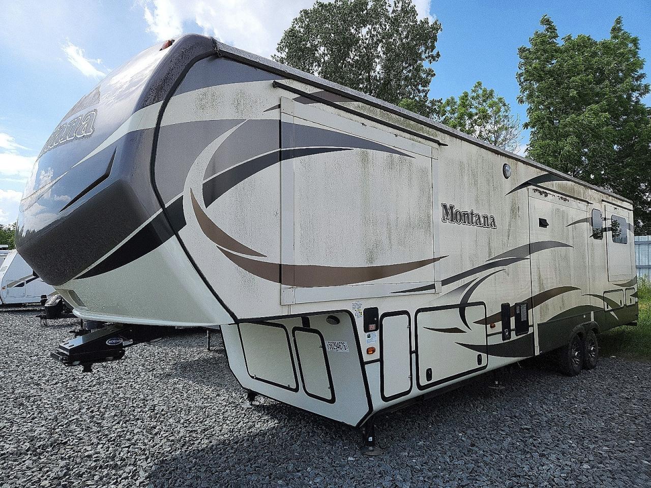 2015 MONTANA TRVL TRL