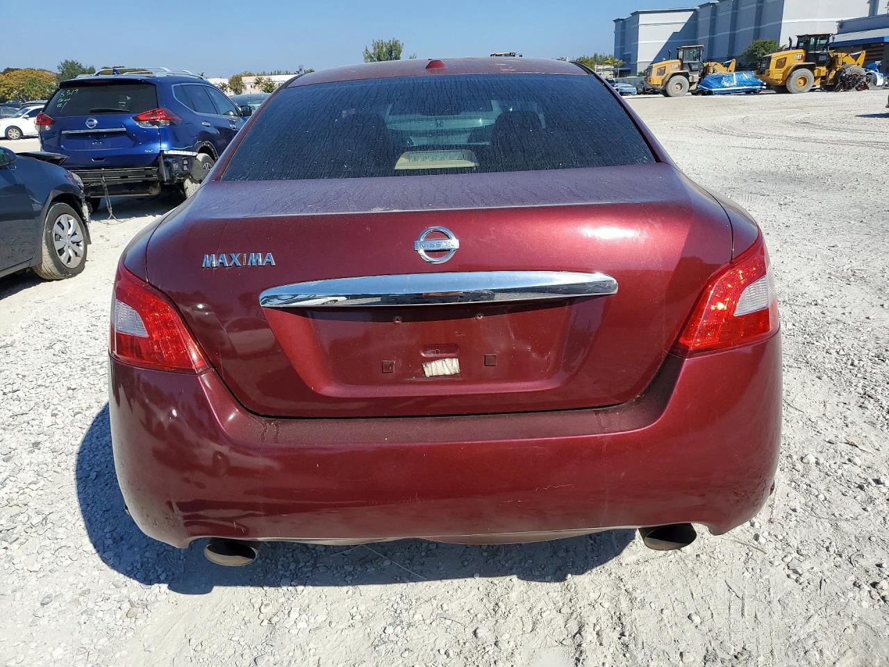 2010 NISSAN MAXIMA