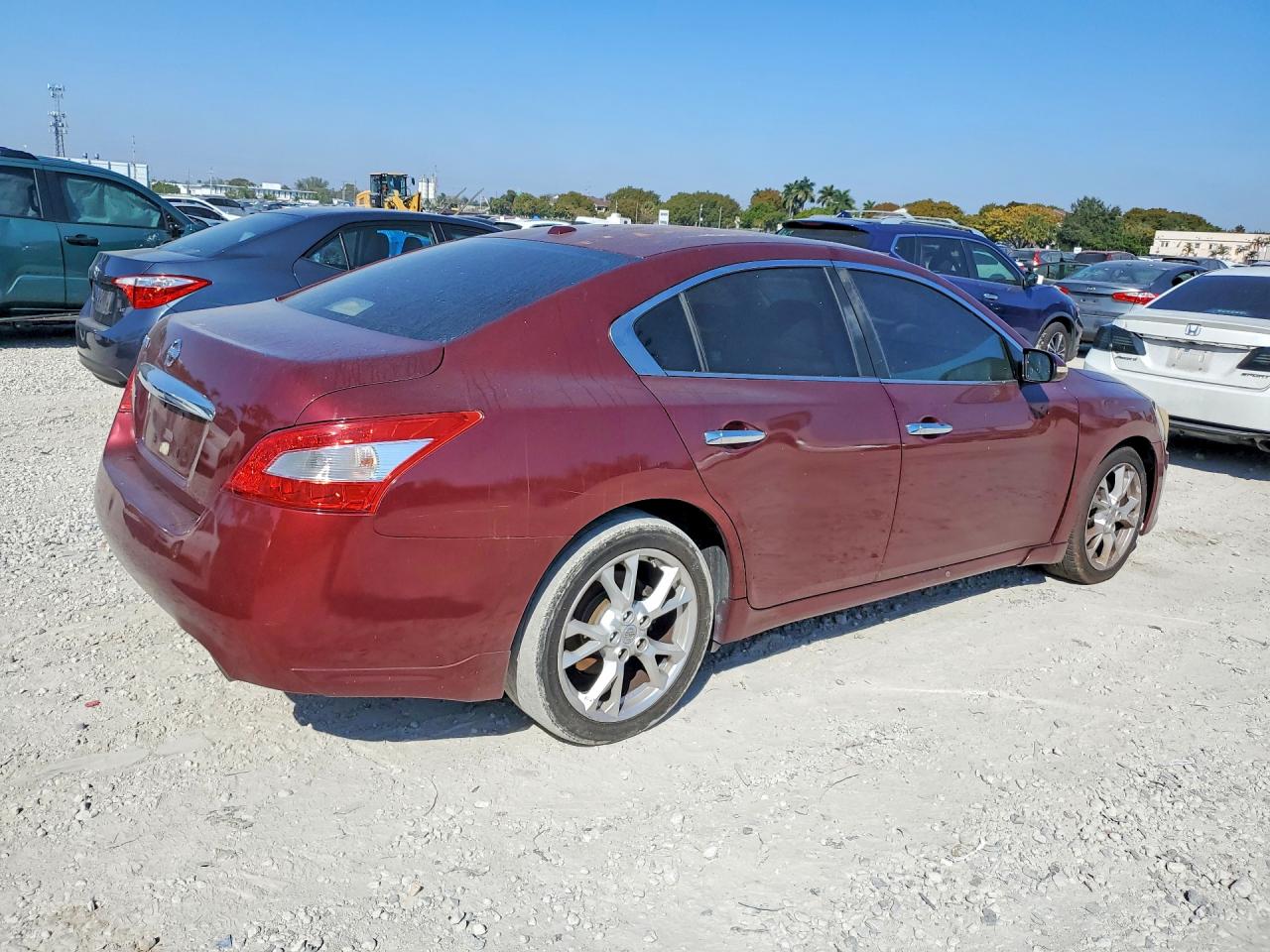 2010 NISSAN MAXIMA