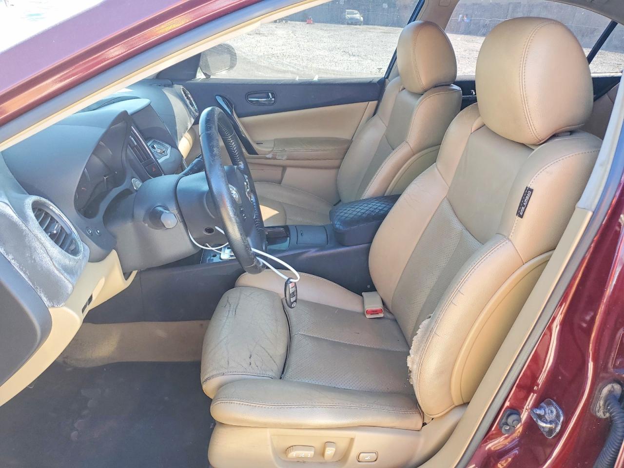 2010 NISSAN MAXIMA