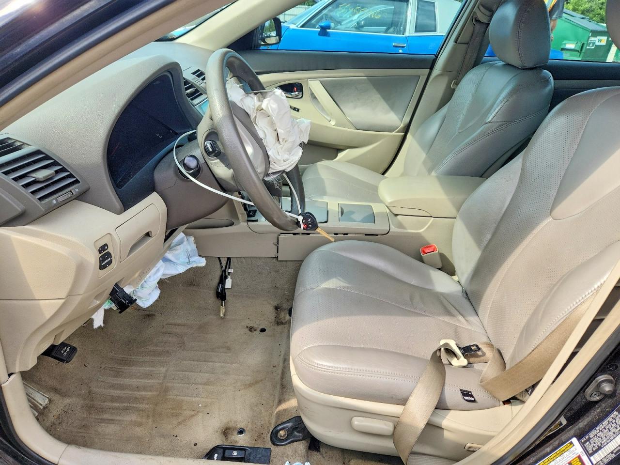 2011 TOYOTA CAMRY