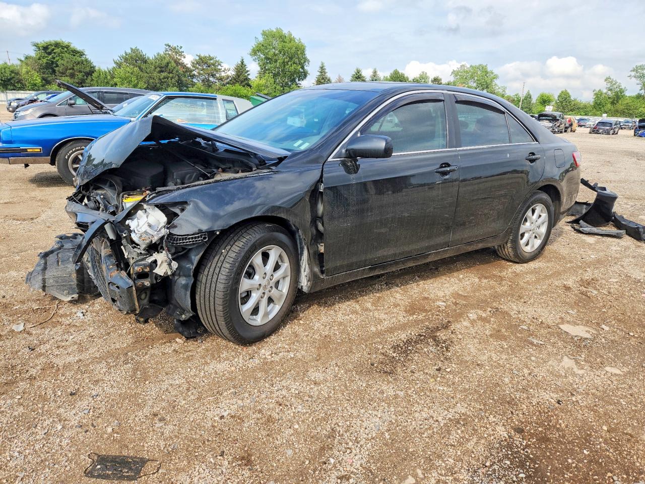 2011 TOYOTA CAMRY