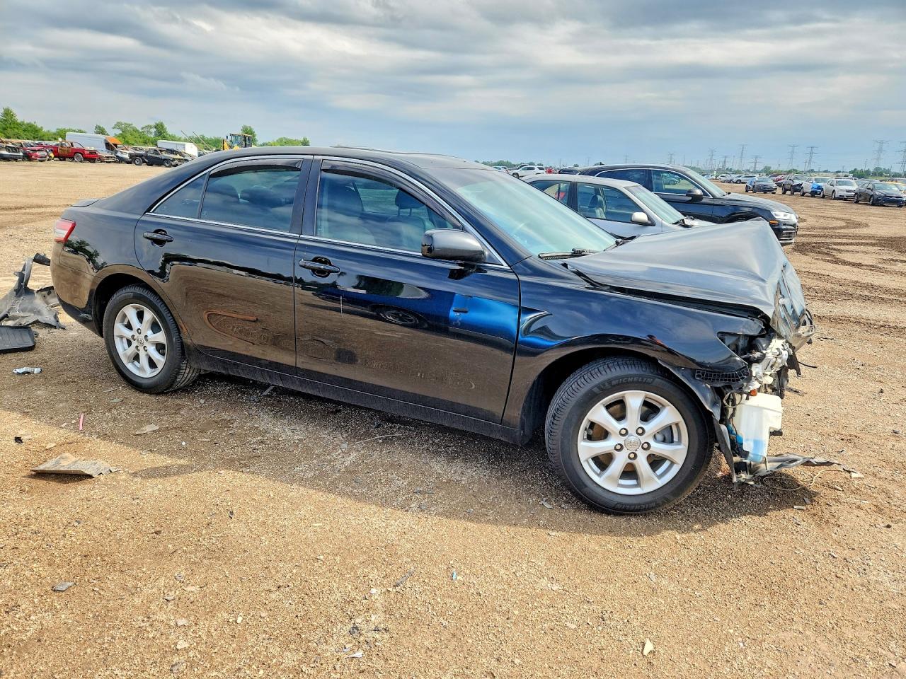 2011 TOYOTA CAMRY