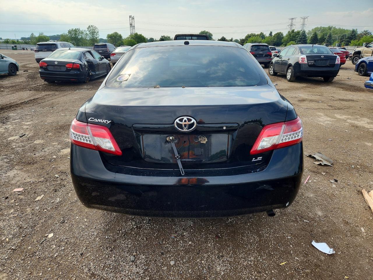 2011 TOYOTA CAMRY