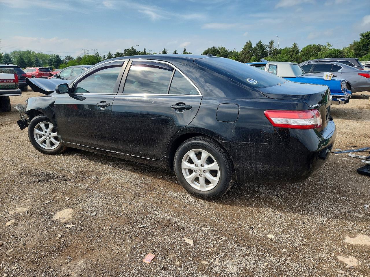 2011 TOYOTA CAMRY