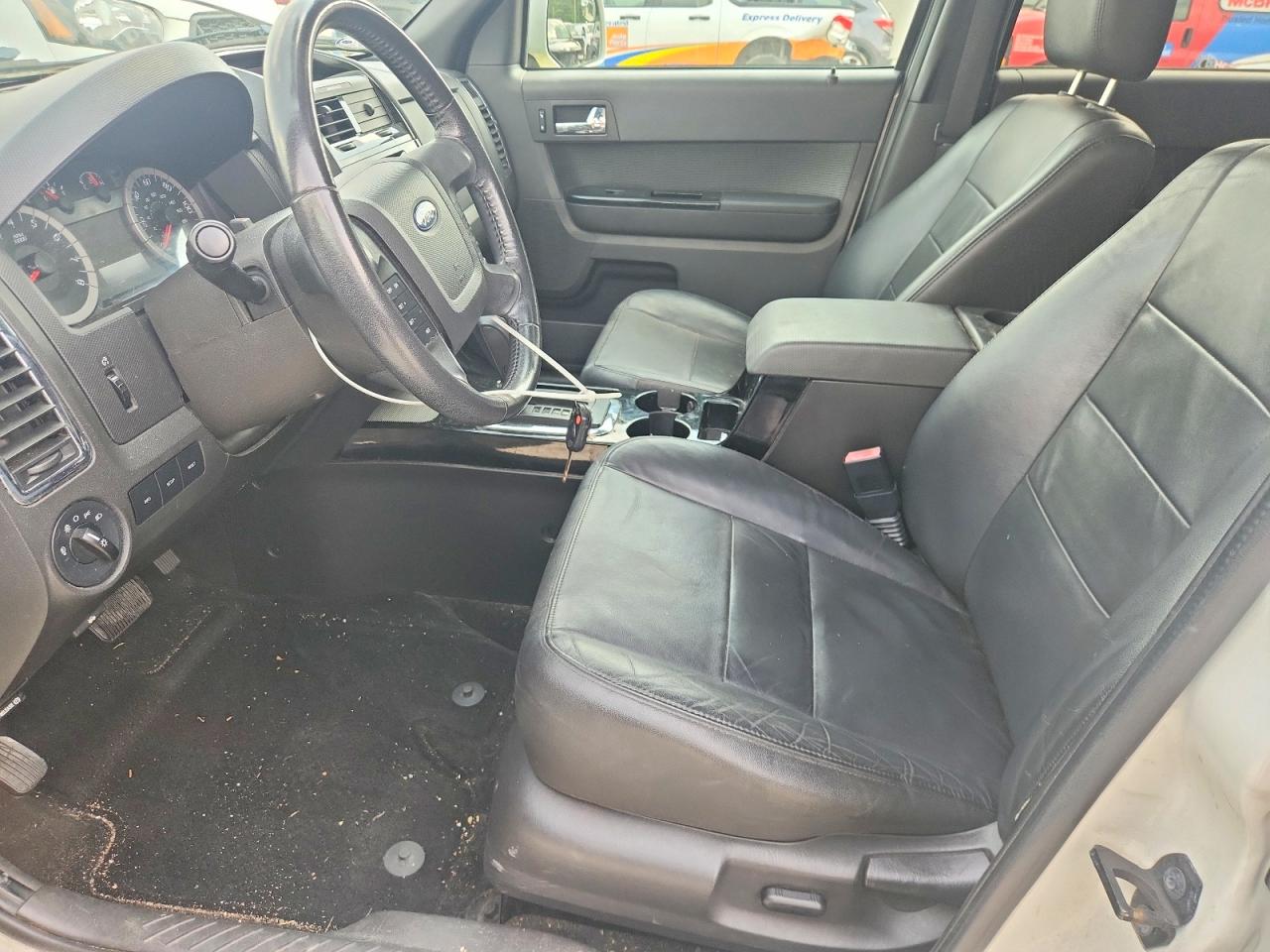 2011 FORD ESCAPE