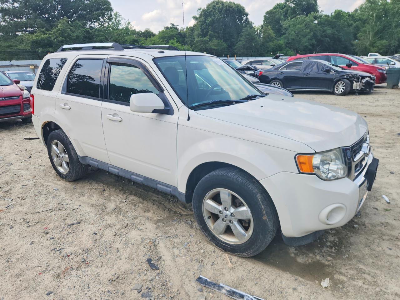 2011 FORD ESCAPE
