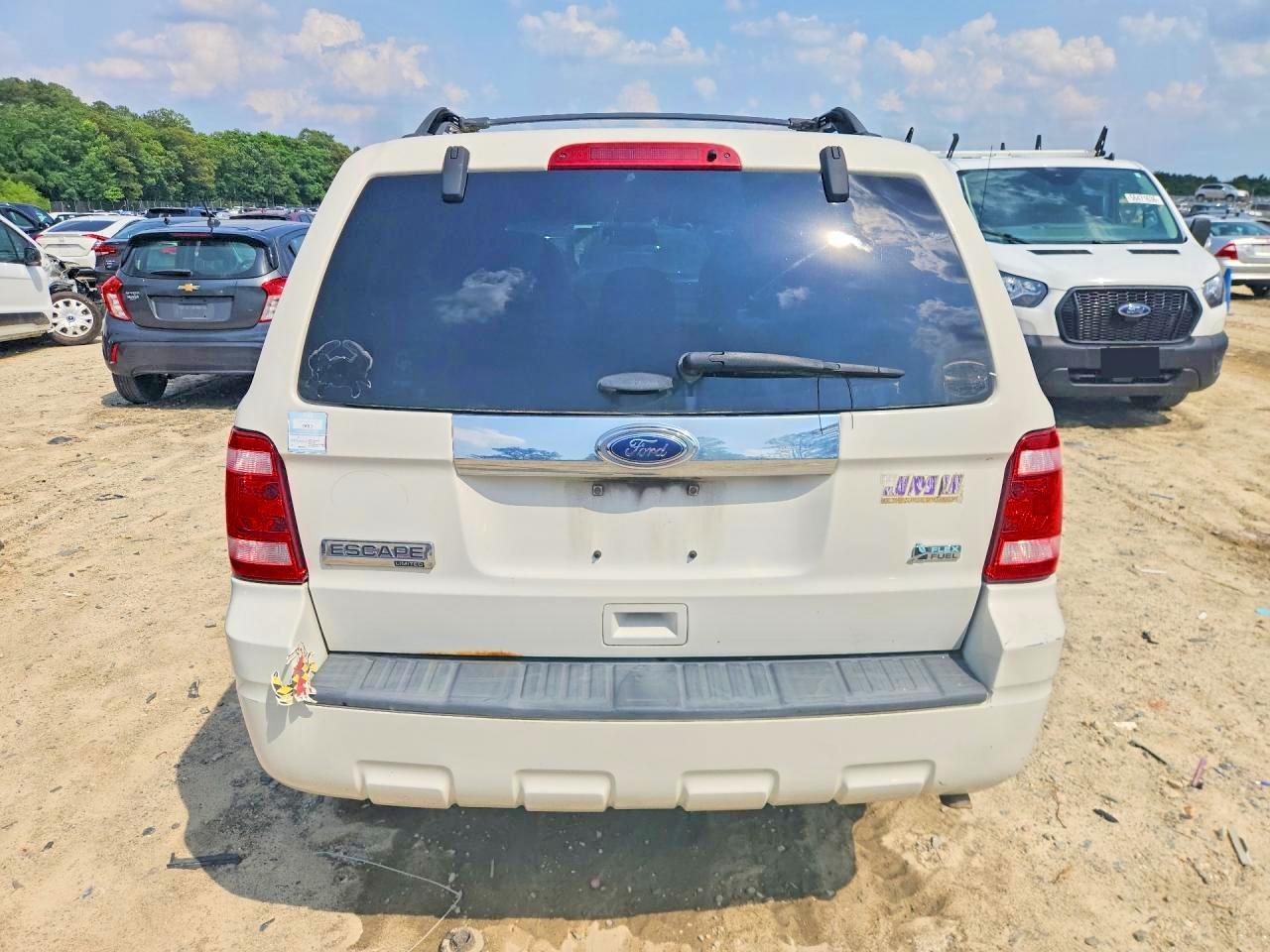 2011 FORD ESCAPE