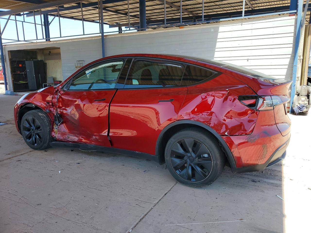 2025 TESLA MODEL Y