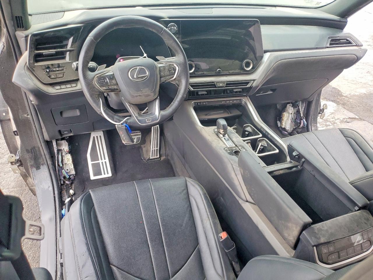 2024 LEXUS 