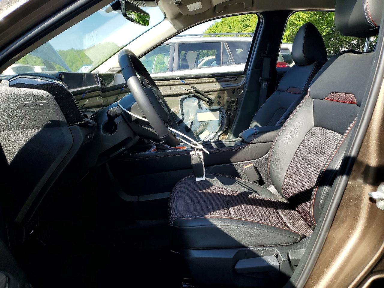 2025 NISSAN KICKS