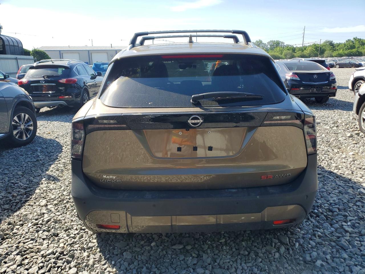 2025 NISSAN KICKS