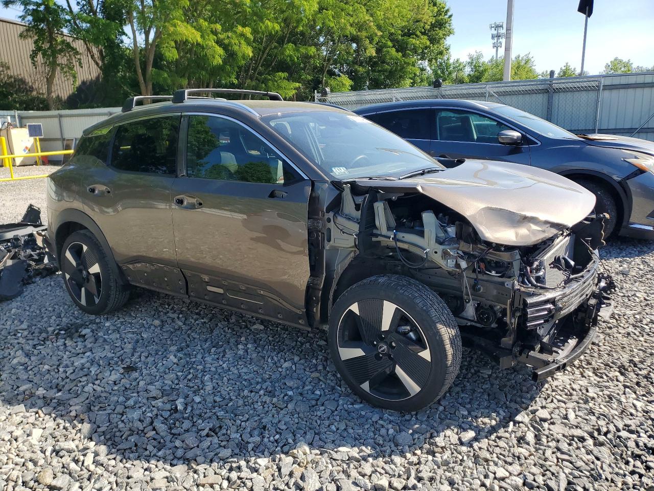 2025 NISSAN KICKS