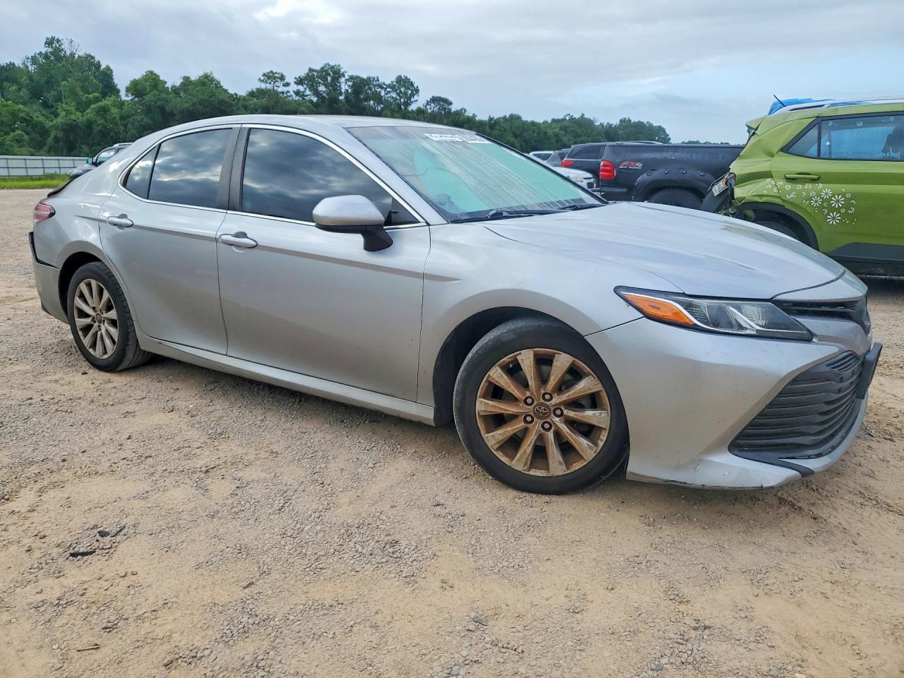 2019 TOYOTA CAMRY