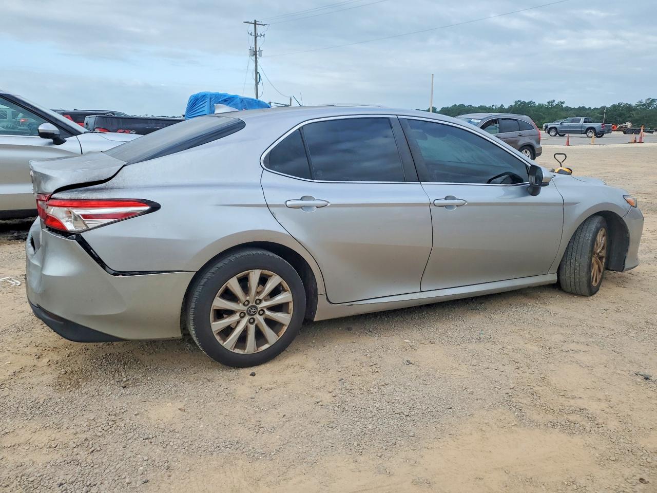 2019 TOYOTA CAMRY
