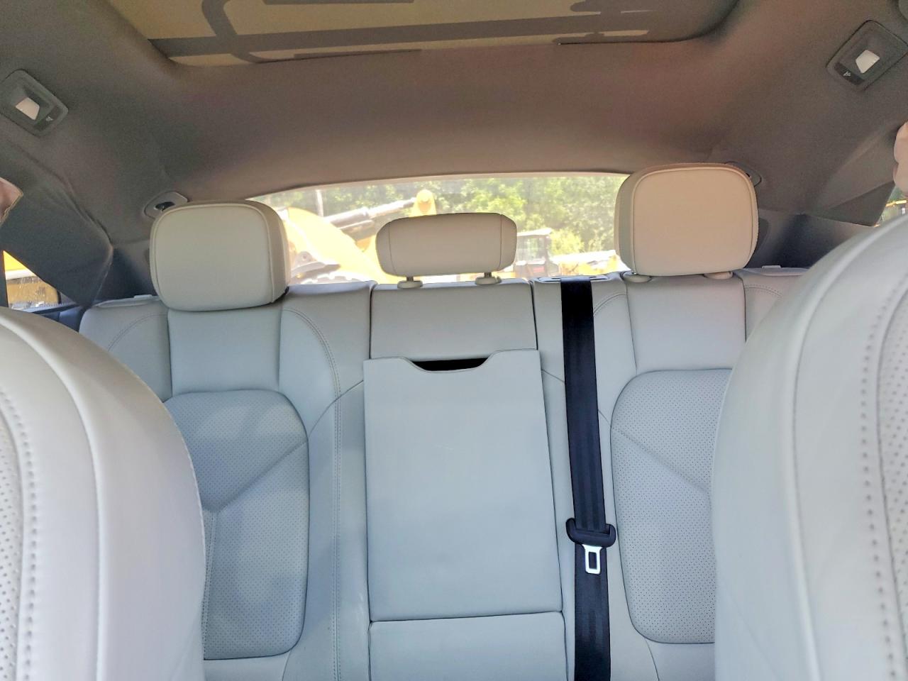 2016 PORSCHE MACAN