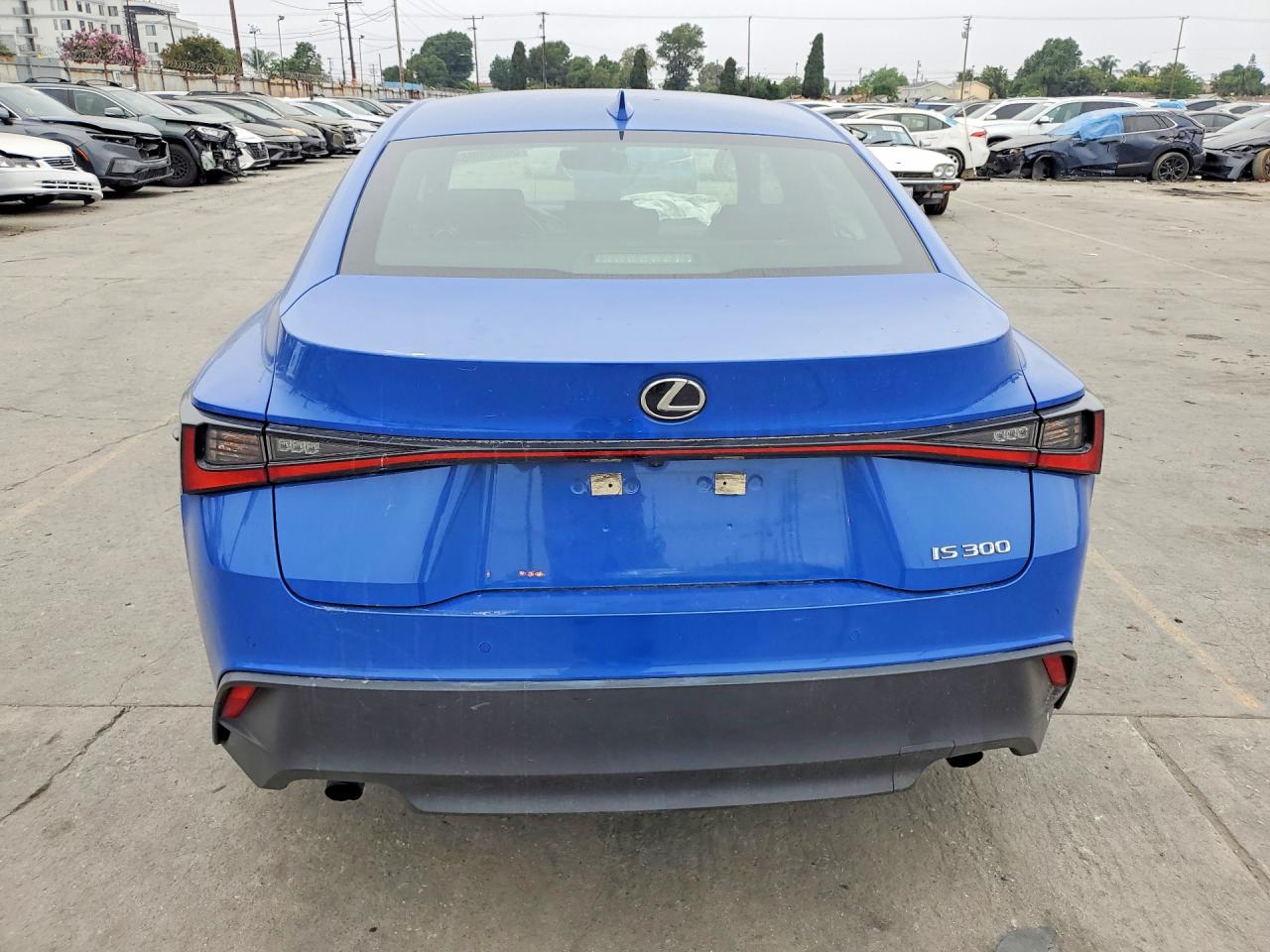2021 LEXUS IS