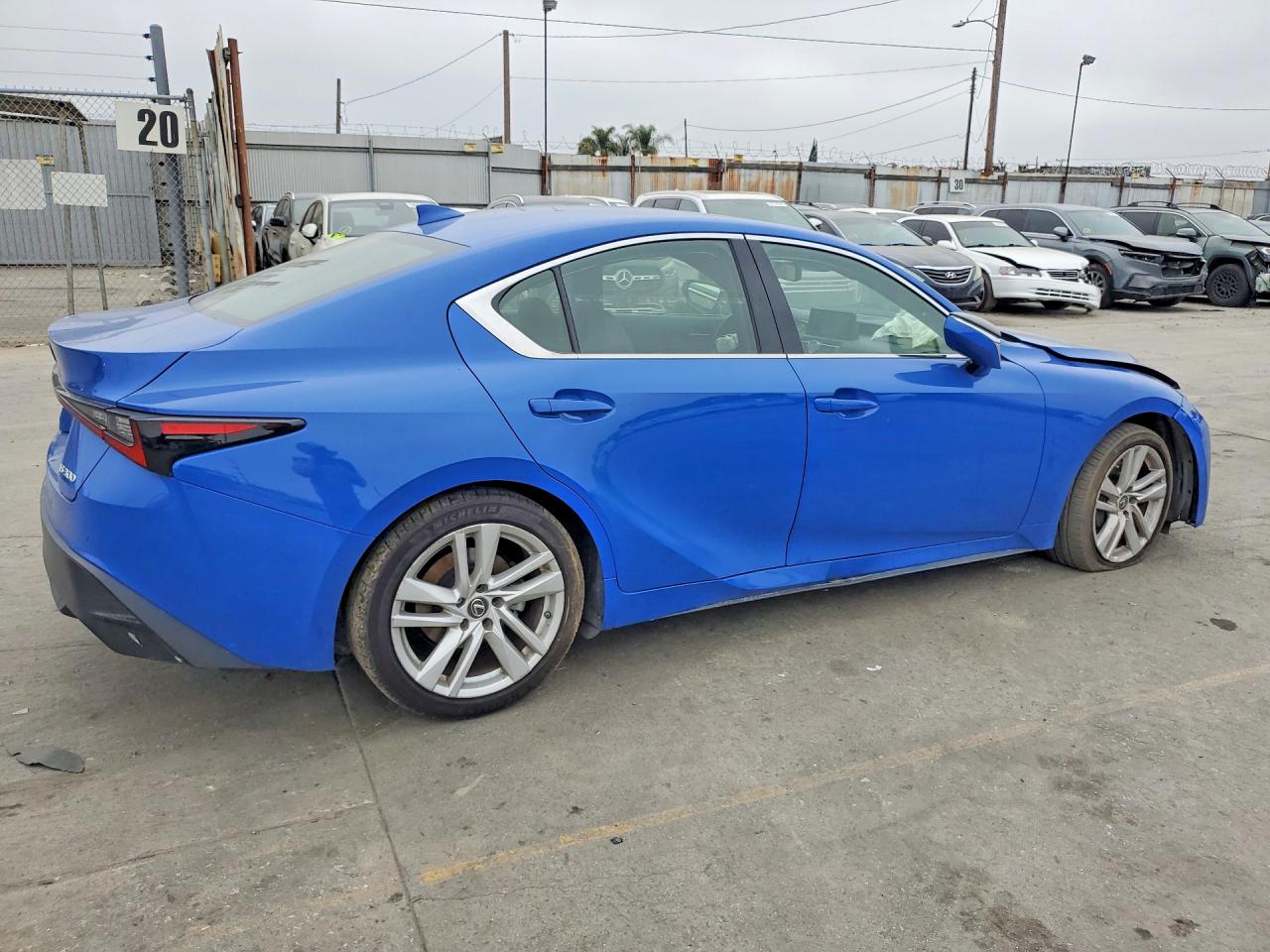 2021 LEXUS IS