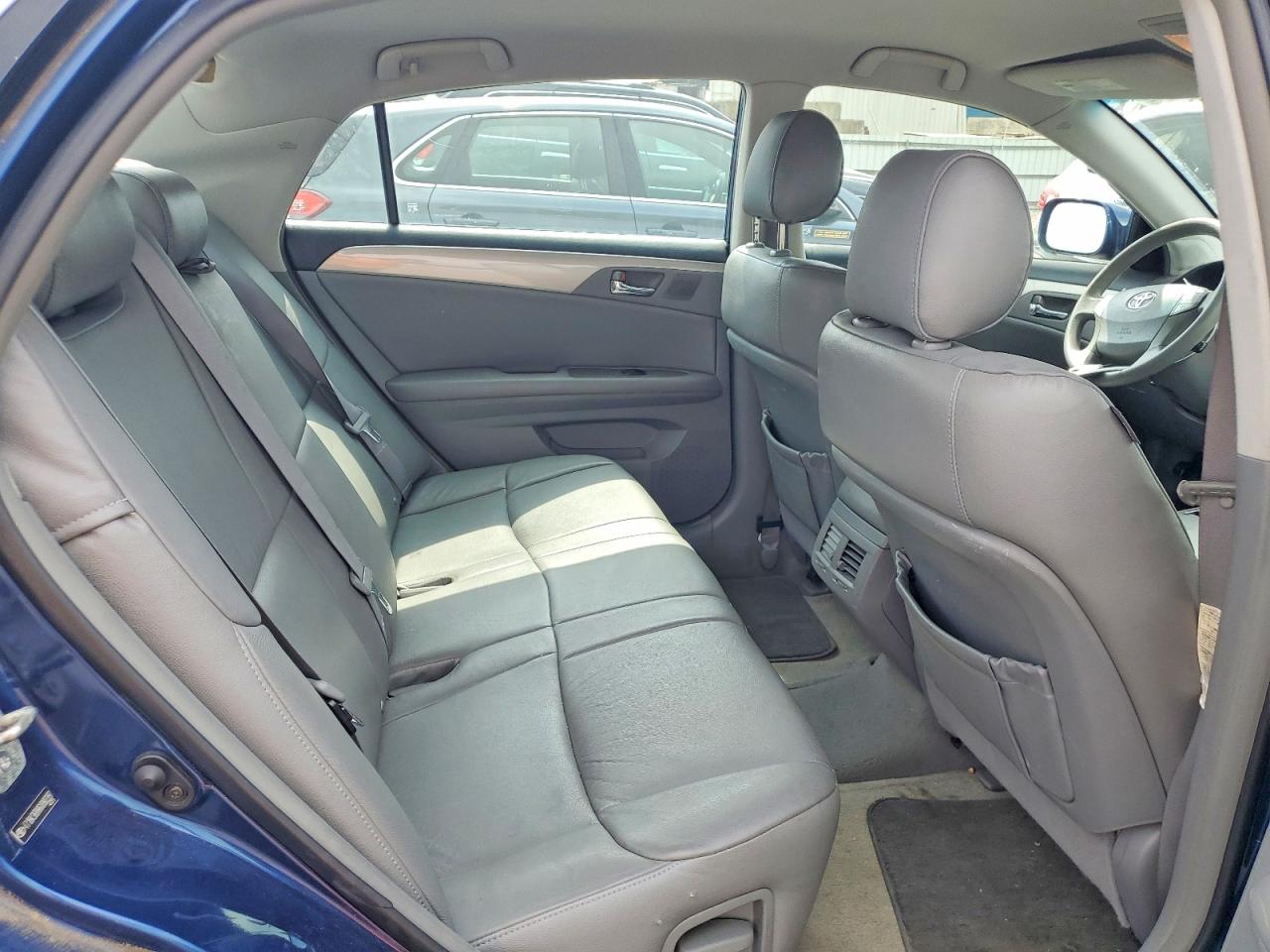 2006 TOYOTA AVALON