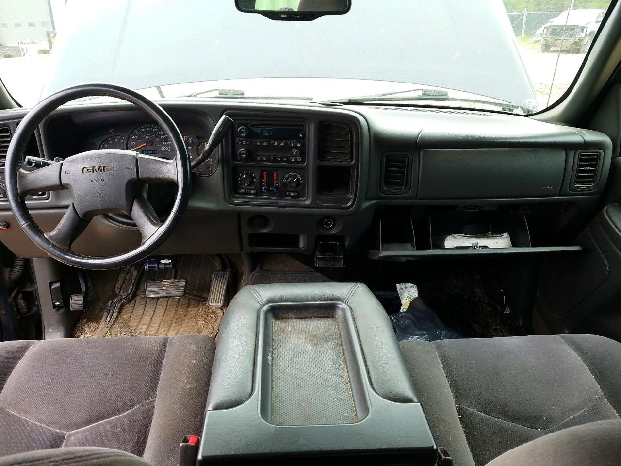 2005 GMC SIERRA