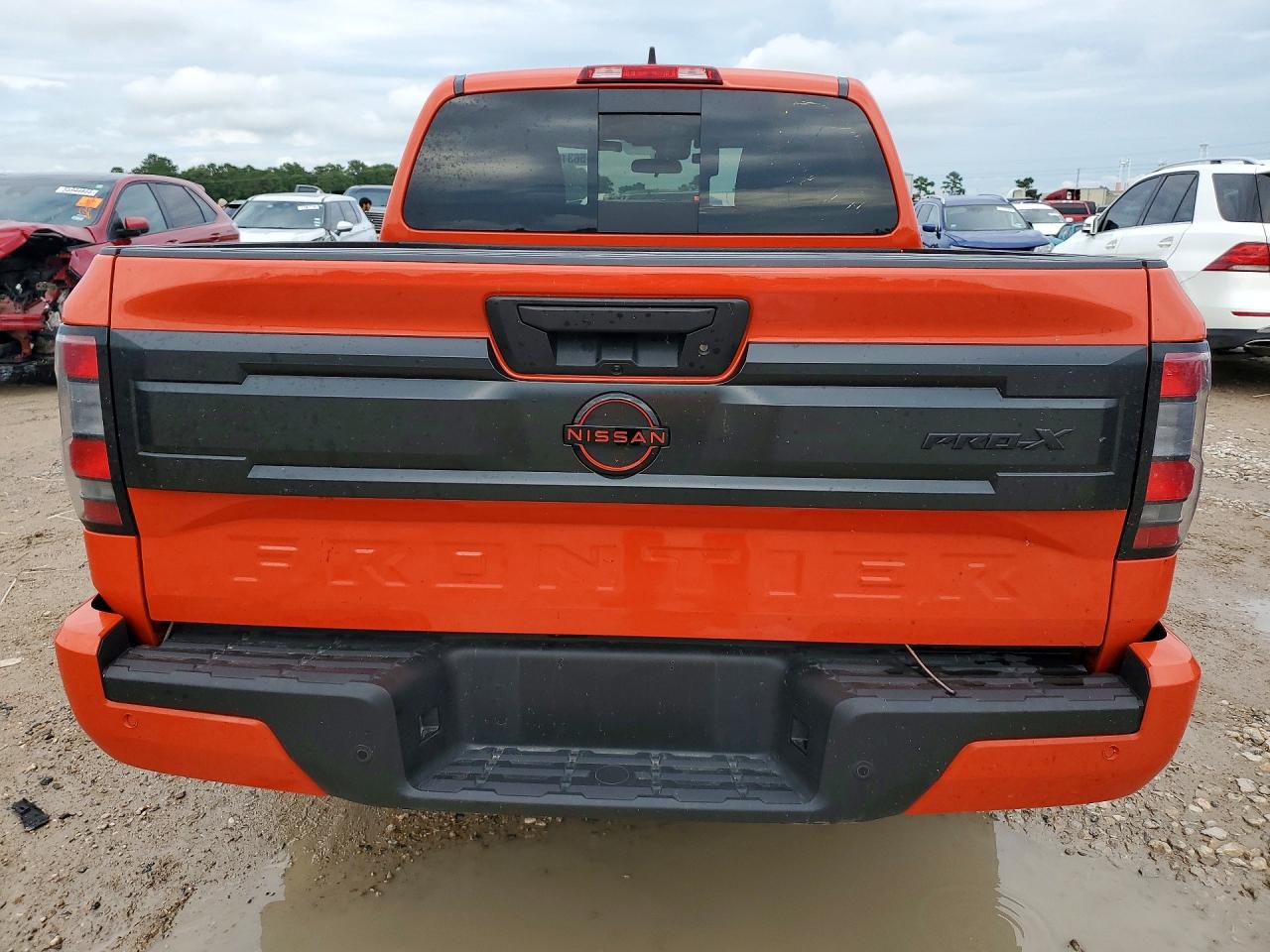 2025 NISSAN FRONTIER