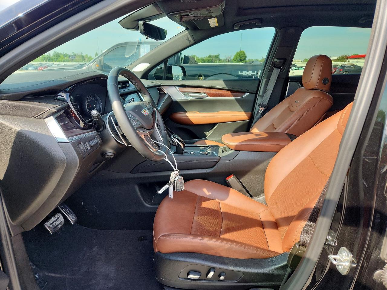 2025 CADILLAC XT5