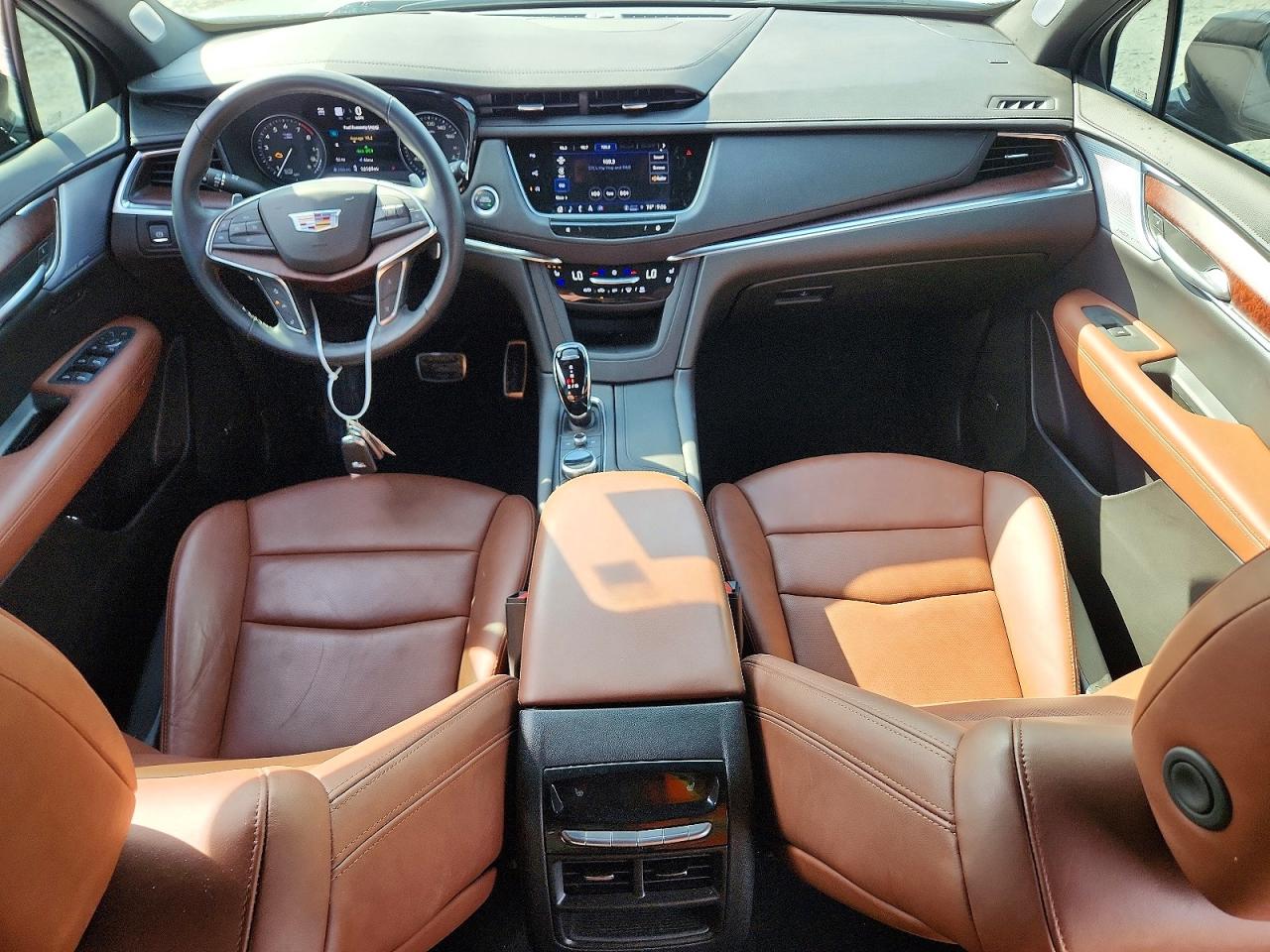 2025 CADILLAC XT5