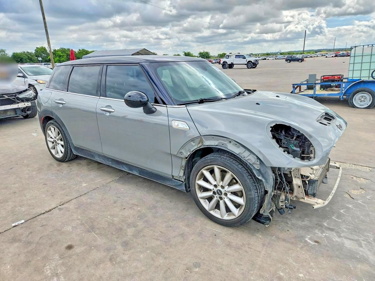 2016 MINI COOPER
