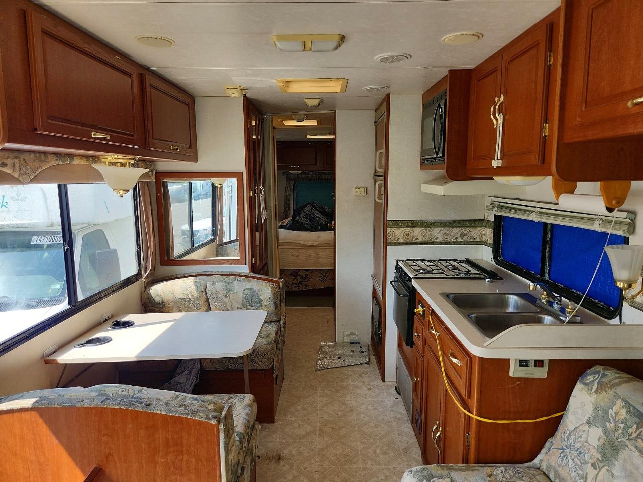 2002 COACHMEN RV RECREATION