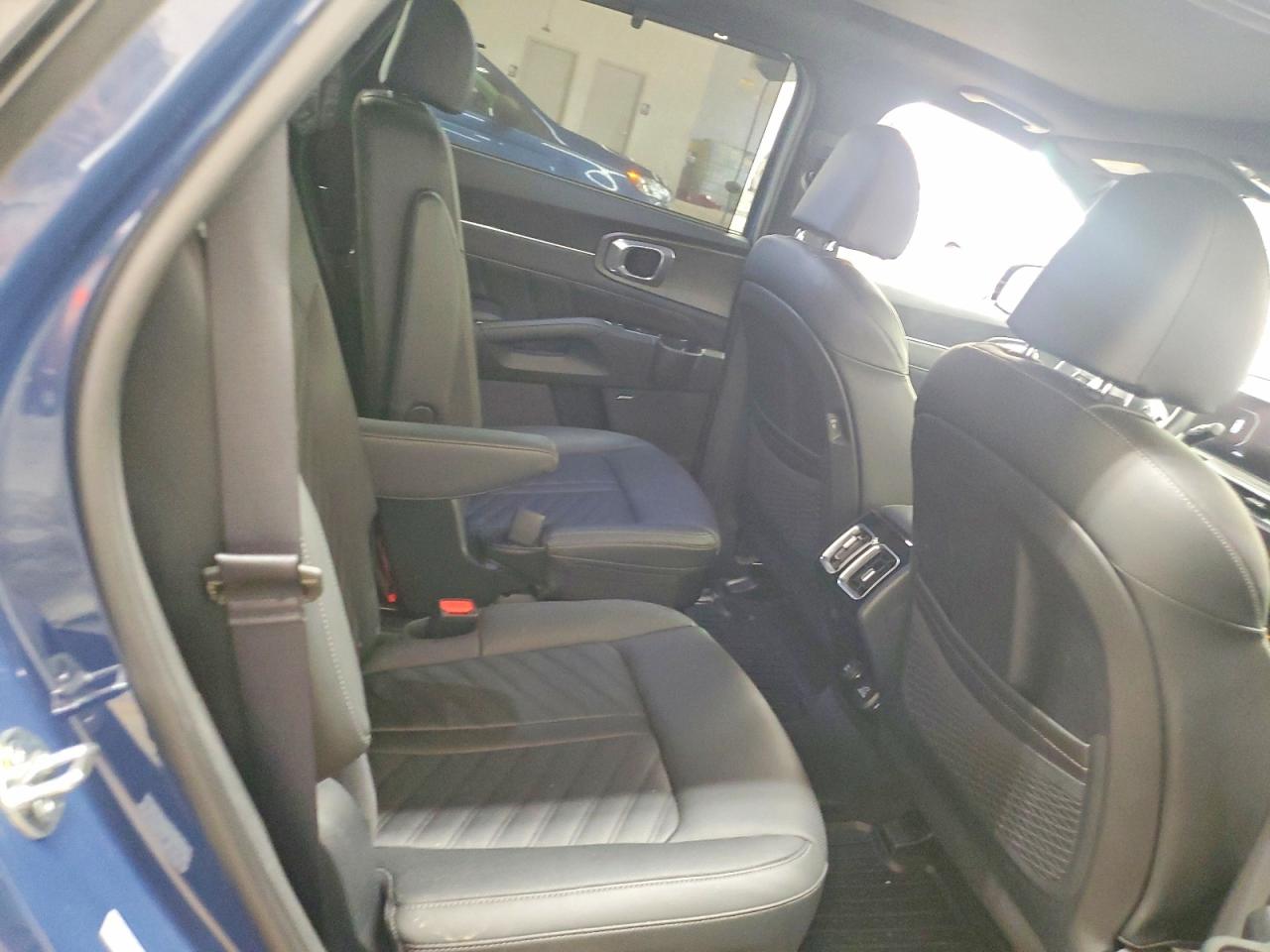2024 KIA SORENTO X-