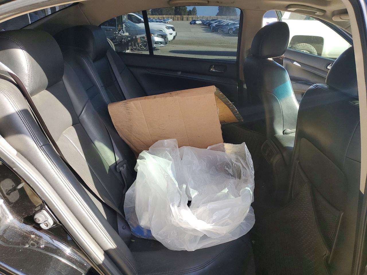2013 INFINITI G37