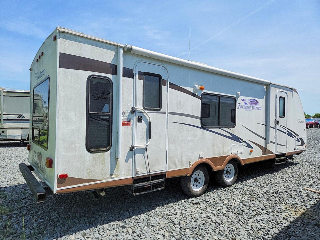 2011 FORESRIVER FREEDOM EX