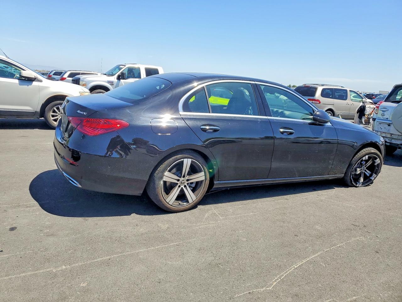 2025 MERCEDES-BENZ C-CLASS