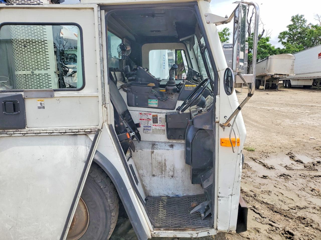 2009 MACK ALL OTHER