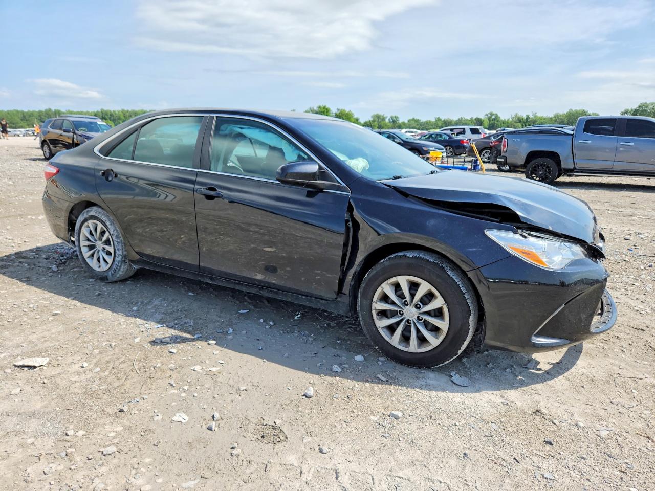 2017 TOYOTA CAMRY