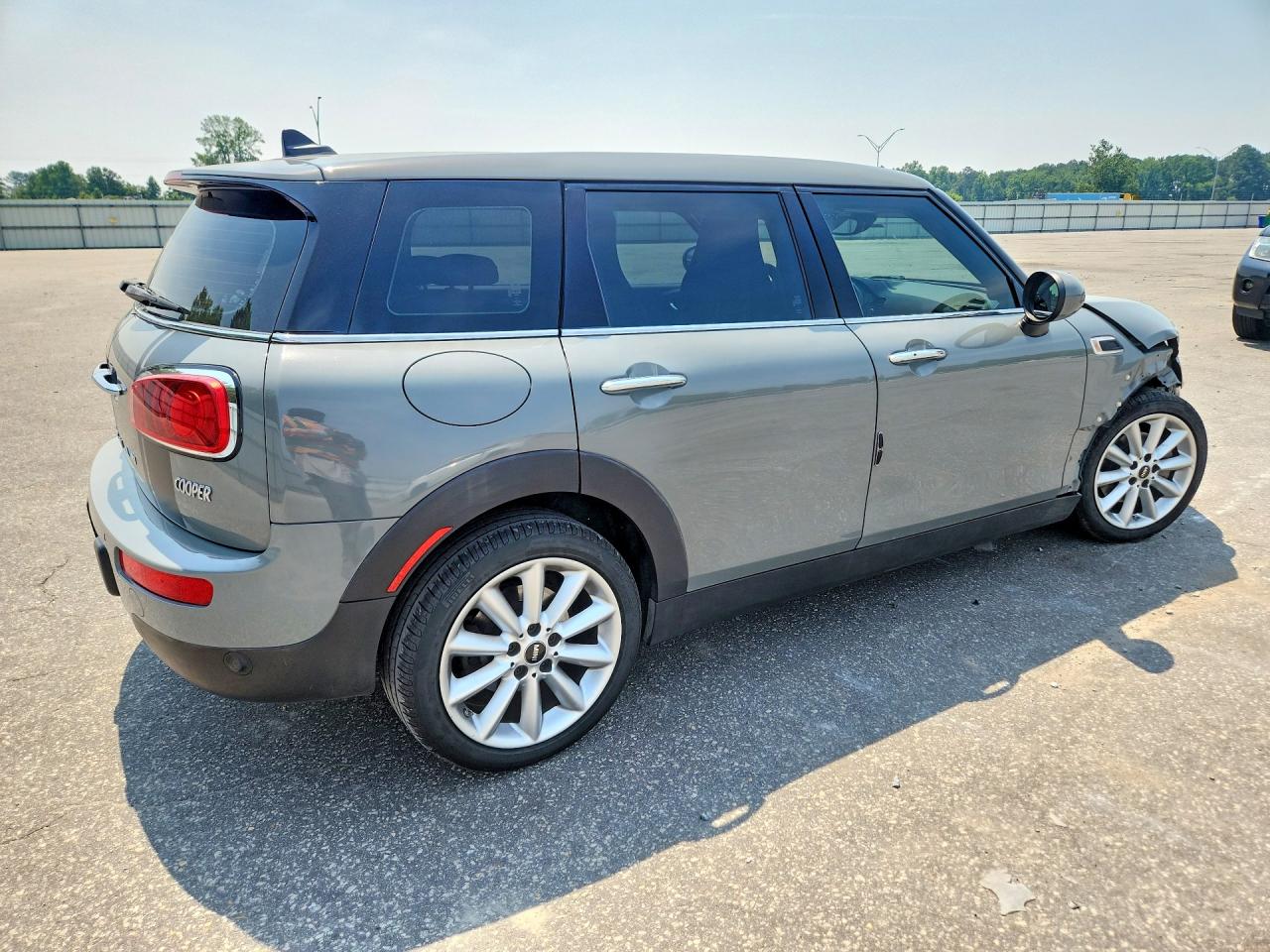 2018 MINI COOPER