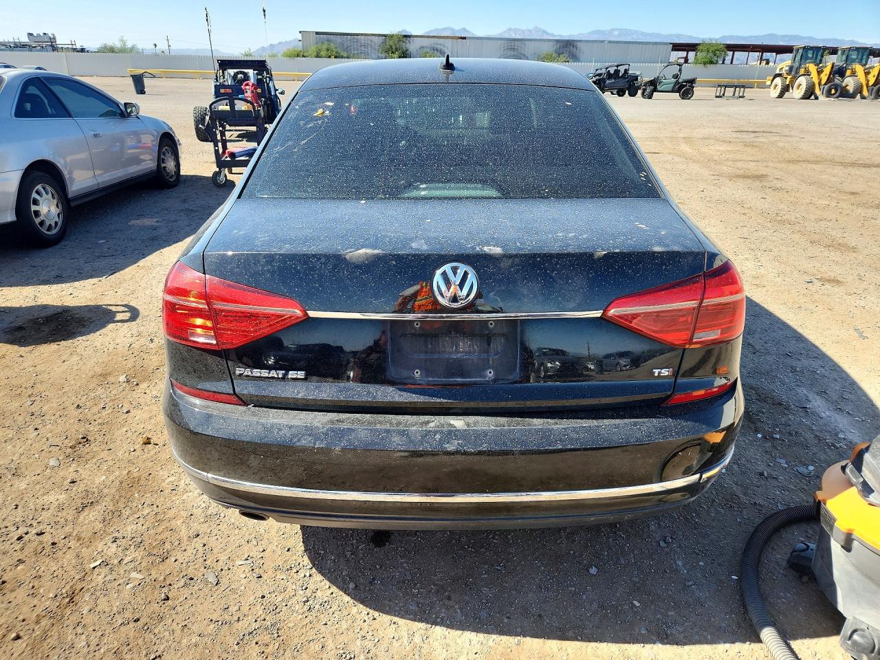2016 VOLKSWAGEN PASSAT