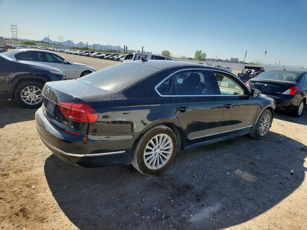 2016 VOLKSWAGEN PASSAT