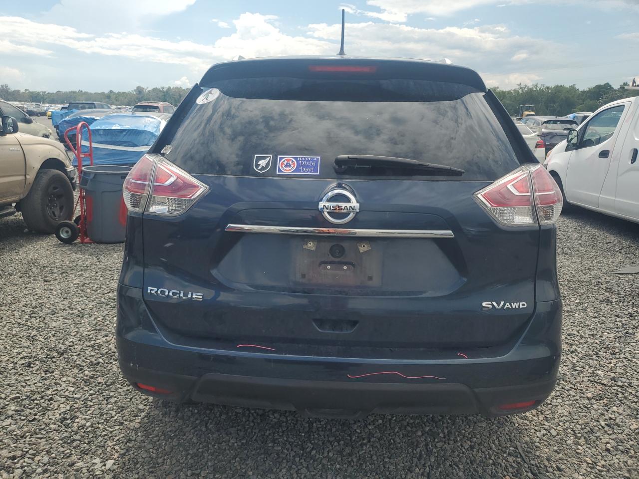 2015 NISSAN ROGUE