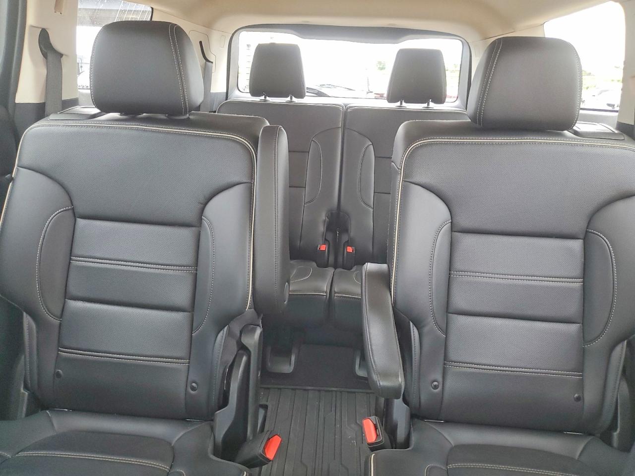 2022 GMC ACADIA DEN