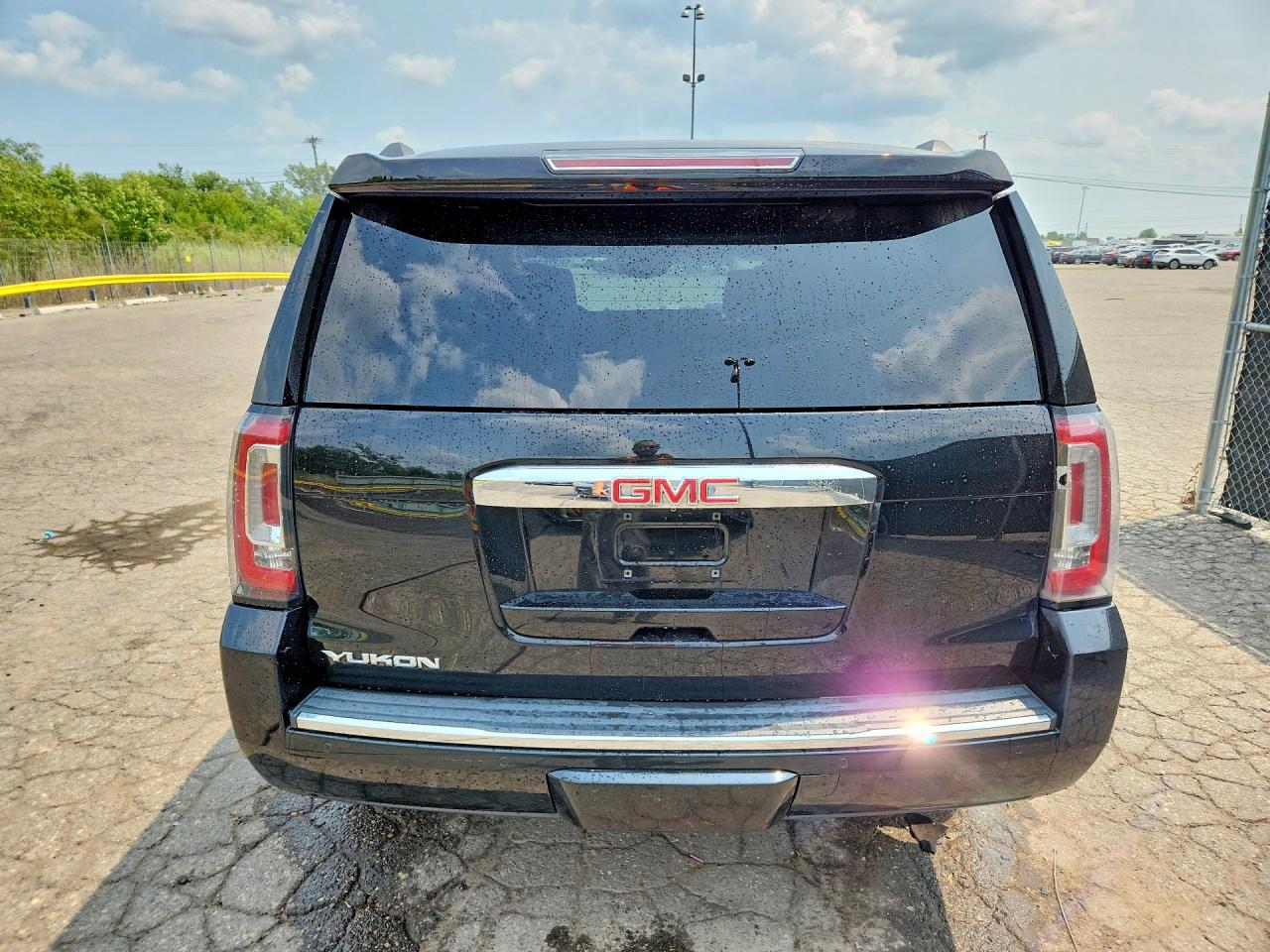 2015 GMC YUKON